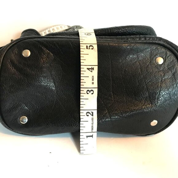 Overland Black Leather Backpack With Drawstring & Zip Pocket - Picture 7 of 10